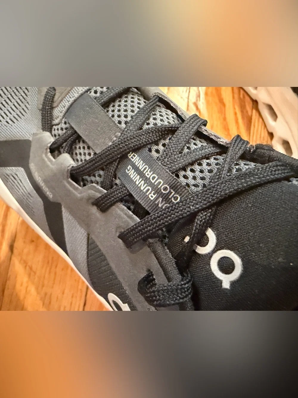 On Running Cloudrunner Sneakers